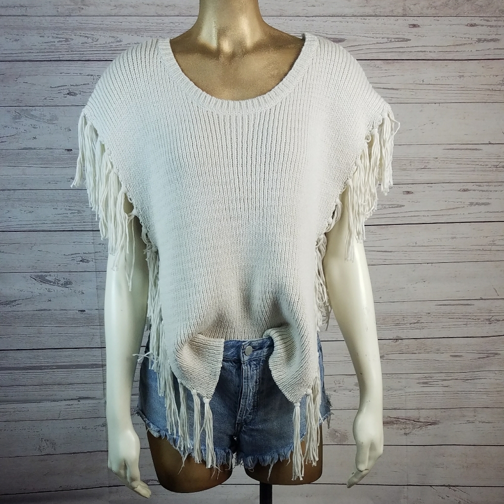 Cupcakes and Cashmere Napa Fringe Poncho in Ivory